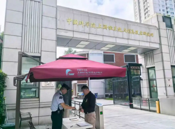 “检查常在线  安全筑底线”三毛保安开展双节专项巡查